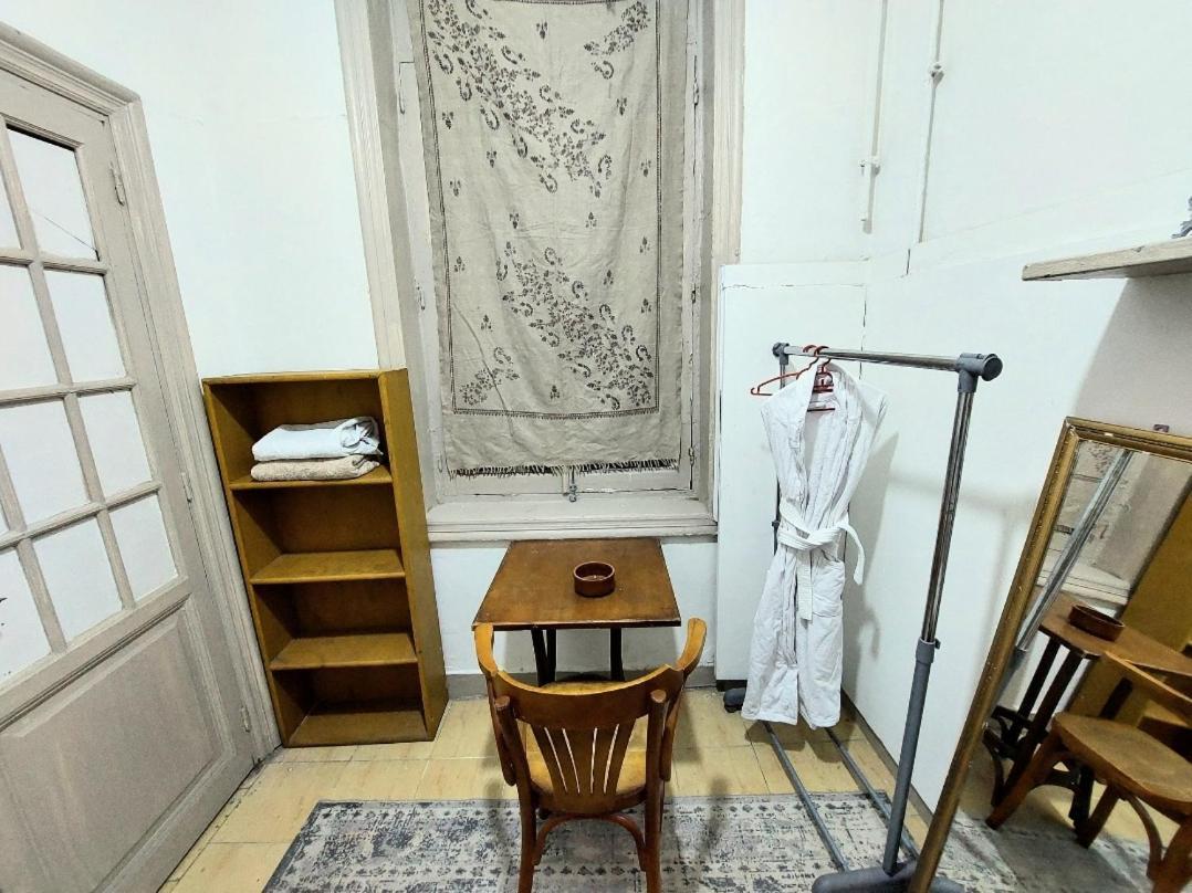 Arab Hostel, Welcoming All Solo And Groups Travellers But, Unmarried Couples Not Allowed İskenderiye Dış mekan fotoğraf