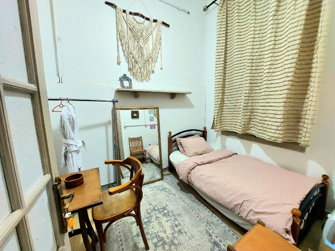 Arab Hostel, Welcoming All Solo And Groups Travellers But, Unmarried Couples Not Allowed İskenderiye Dış mekan fotoğraf