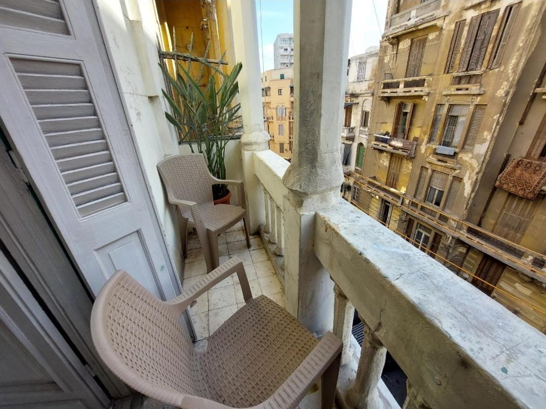 Arab Hostel, Welcoming All Solo And Groups Travellers But, Unmarried Couples Not Allowed İskenderiye Dış mekan fotoğraf