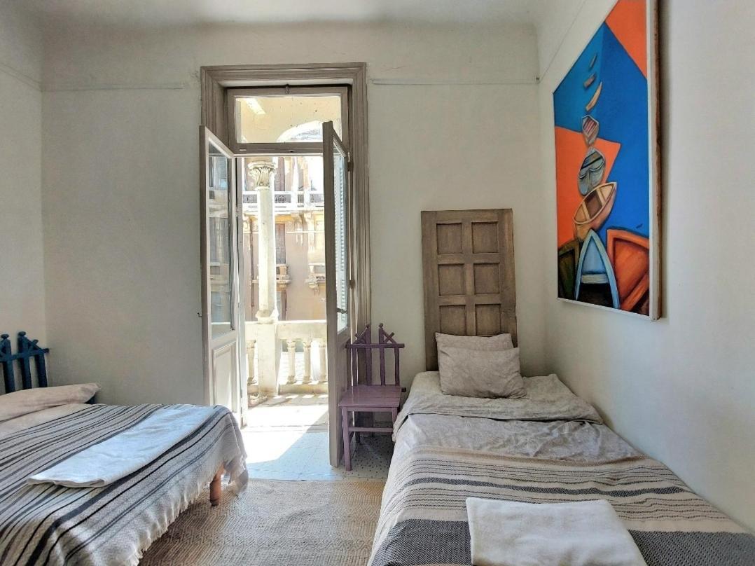 Arab Hostel, Welcoming All Solo And Groups Travellers But, Unmarried Couples Not Allowed İskenderiye Dış mekan fotoğraf