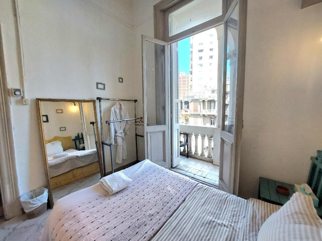 Arab Hostel, Welcoming All Solo And Groups Travellers But, Unmarried Couples Not Allowed İskenderiye Dış mekan fotoğraf