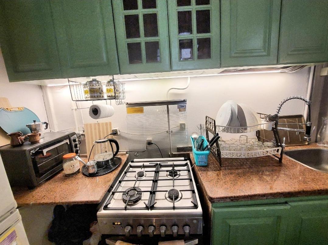 Arab Hostel, Welcoming All Solo And Groups Travellers But, Unmarried Couples Not Allowed İskenderiye Dış mekan fotoğraf