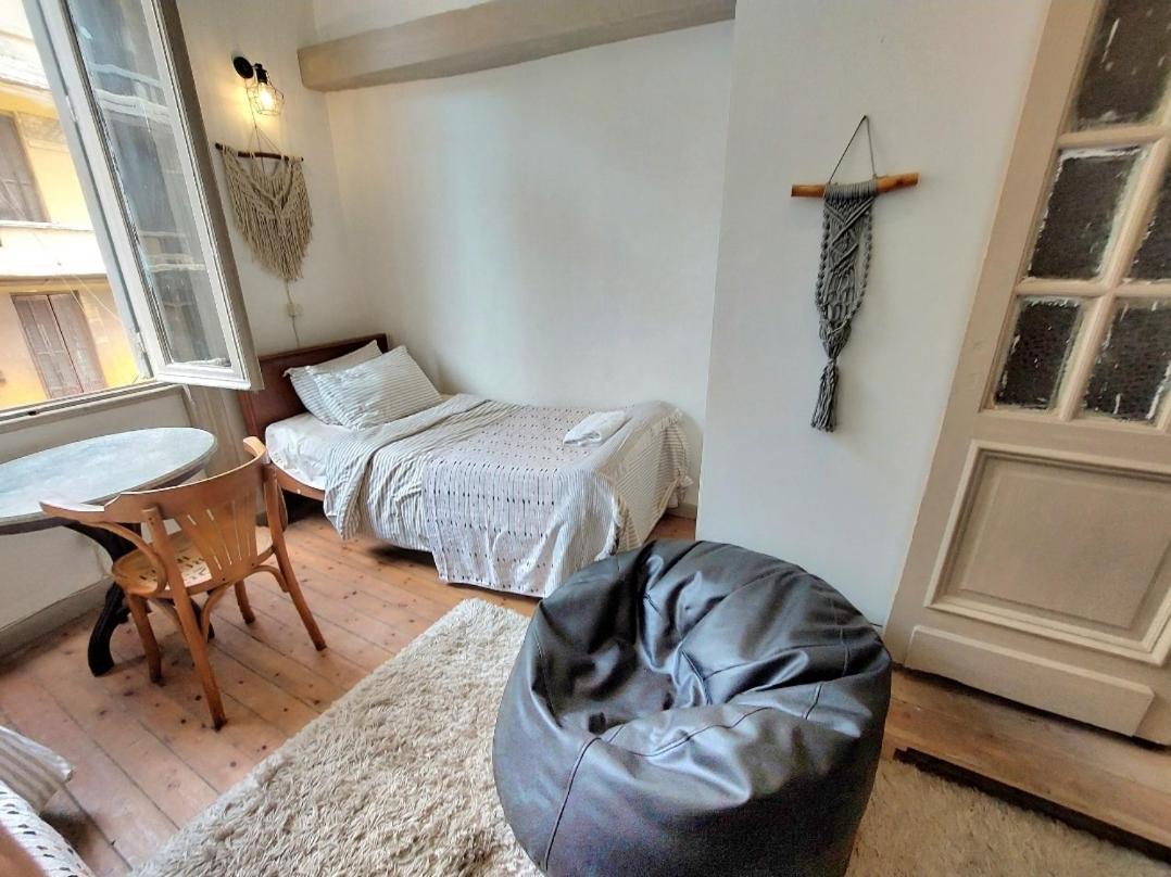 Arab Hostel, Welcoming All Solo And Groups Travellers But, Unmarried Couples Not Allowed İskenderiye Dış mekan fotoğraf