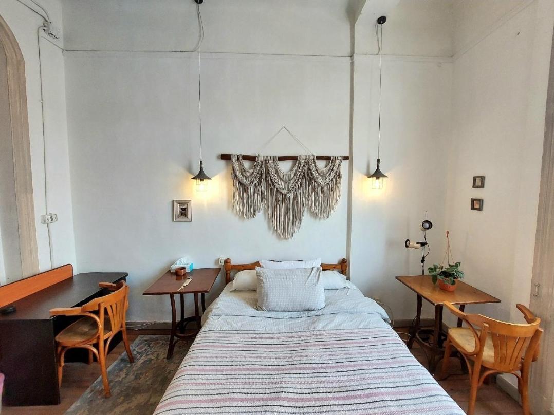 Arab Hostel, Welcoming All Solo And Groups Travellers But, Unmarried Couples Not Allowed İskenderiye Dış mekan fotoğraf